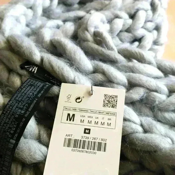 Zara Wool Blend Scarf - Picture 4 of 4